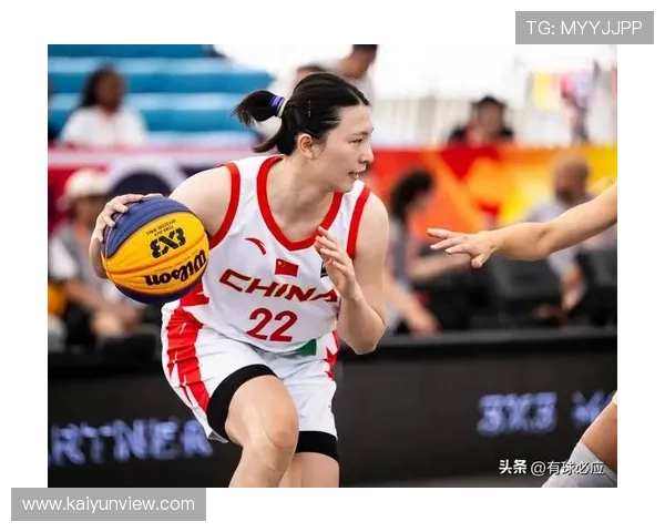 中国篮球队奋勇拼搏，力克强敌晋级世界杯四强，历史性突破引爆全场欢呼