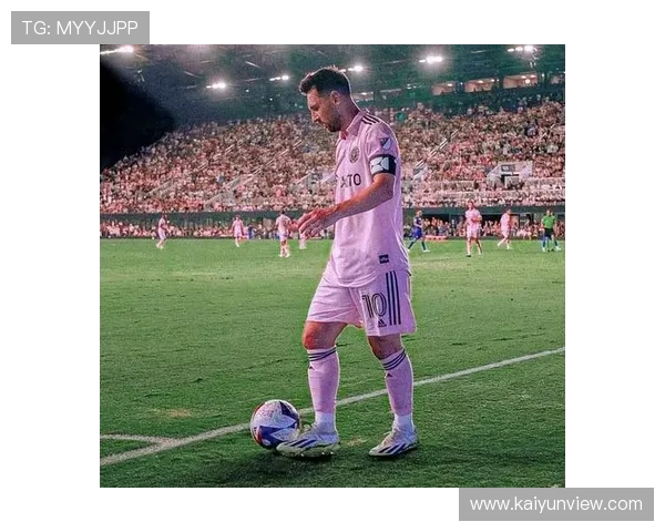 梅西助力迈阿密国际逆转胜利，球迷热议其未来去向